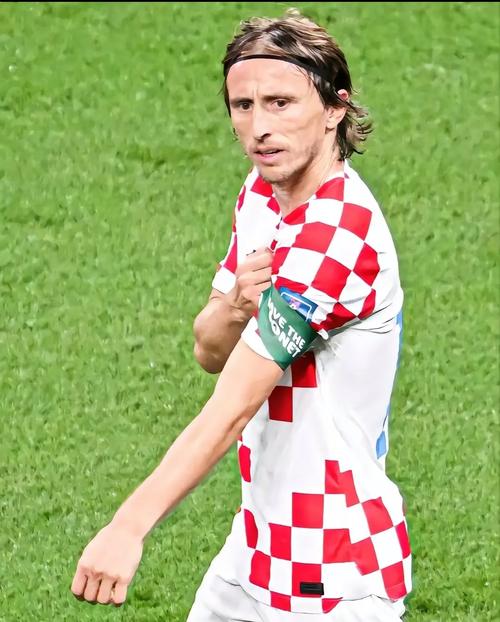 齐沃：感谢大家的称赞，但上场的是球员，功劳属于他们